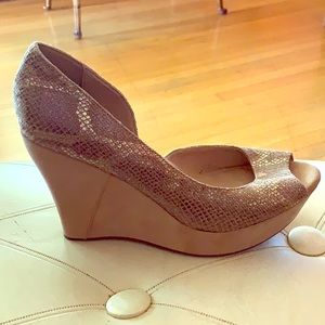UGG Wedges - Glitter Snakeskin, Tan, Size 12